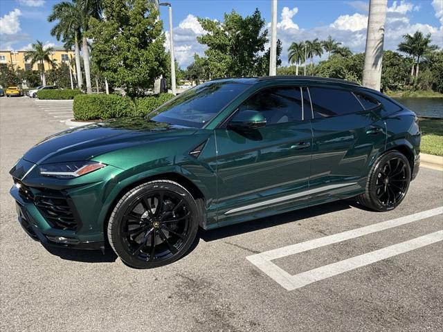 used 2022 Lamborghini Urus car, priced at $239,955