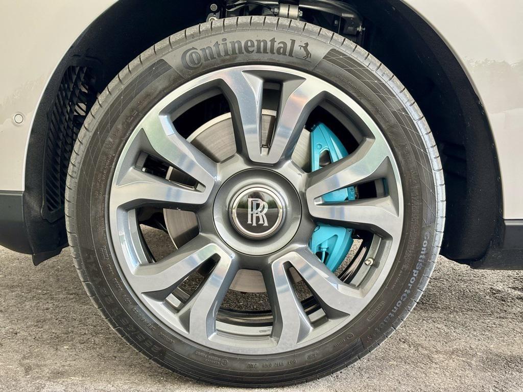 used 2023 Rolls-Royce Cullinan car, priced at $329,973