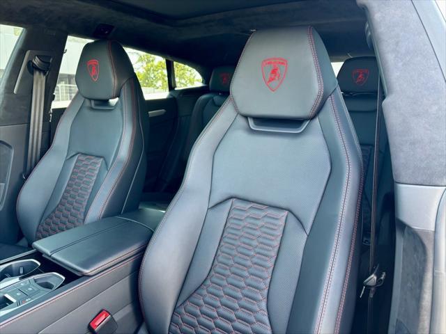 used 2022 Lamborghini Urus car, priced at $234,989