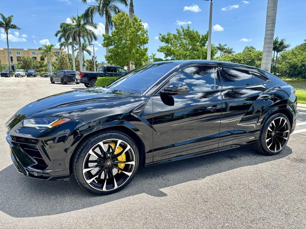 used 2024 Lamborghini Urus car, priced at $258,989