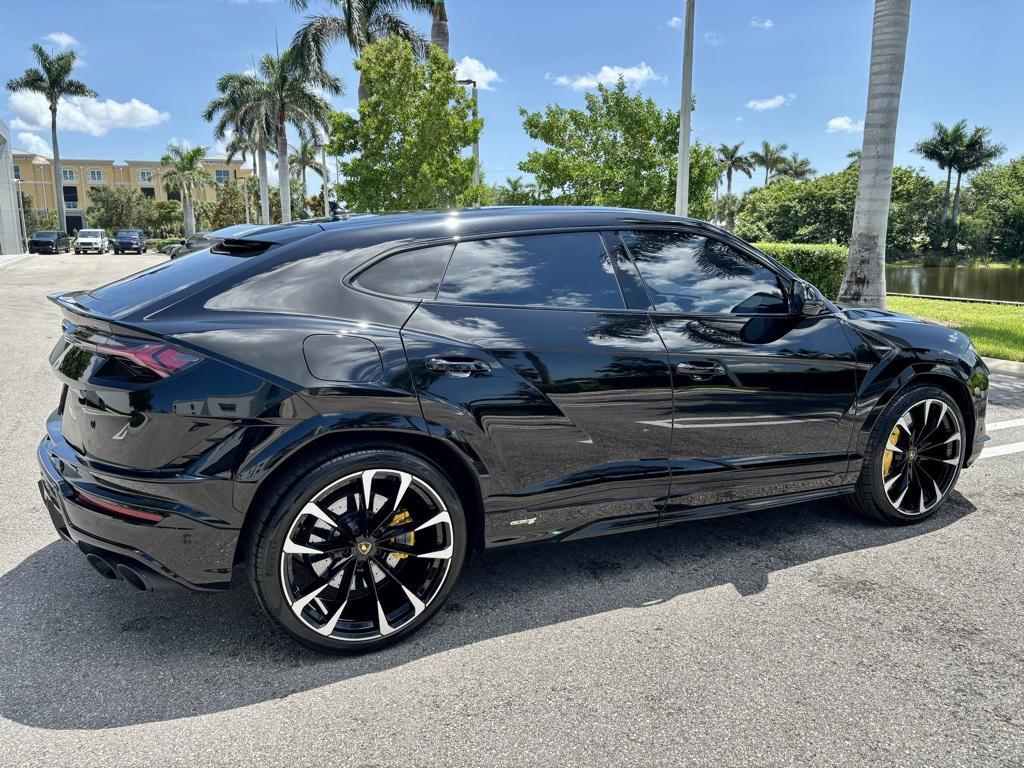 used 2024 Lamborghini Urus car, priced at $258,989