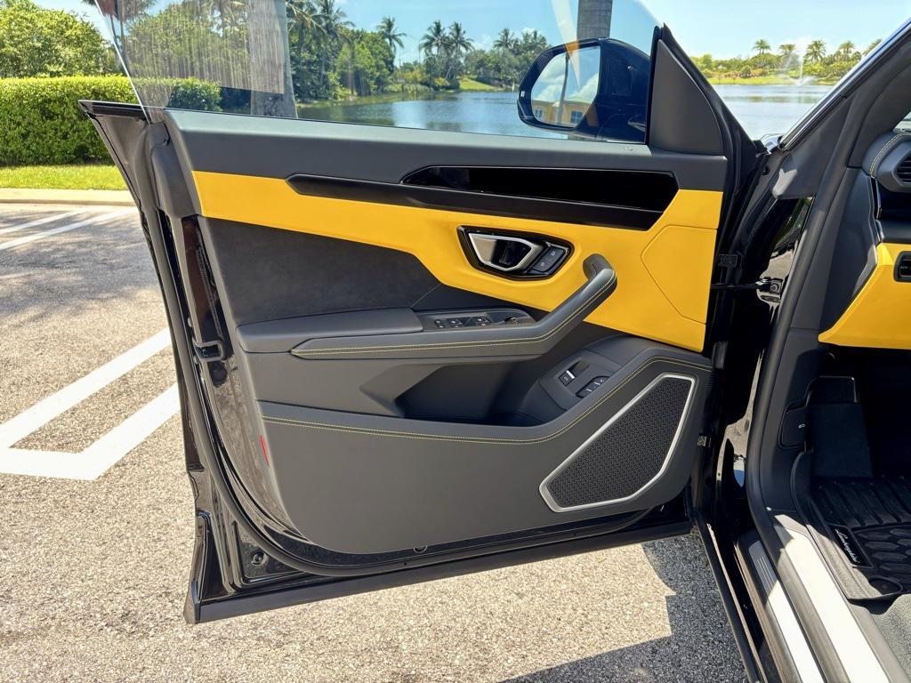 used 2024 Lamborghini Urus car, priced at $258,989