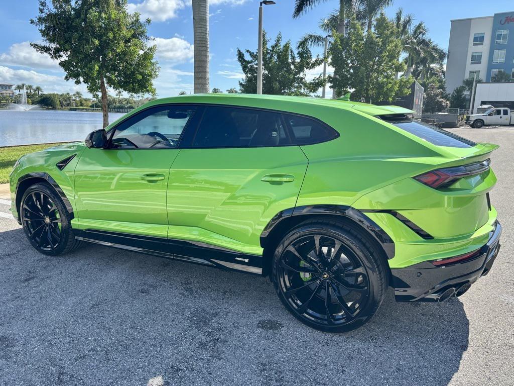 used 2024 Lamborghini Urus car, priced at $274,868