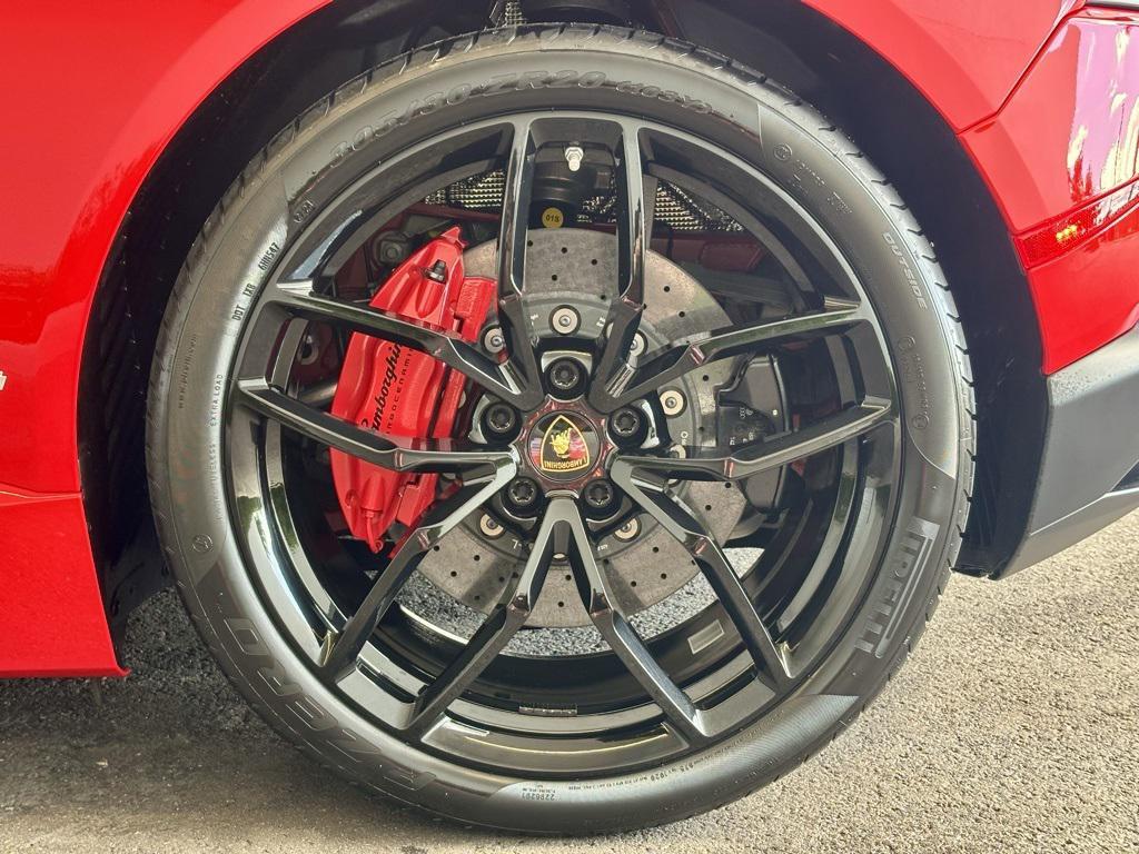 used 2015 Lamborghini Huracan car, priced at $229,933