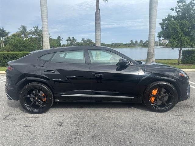 used 2021 Lamborghini Urus car, priced at $199,764