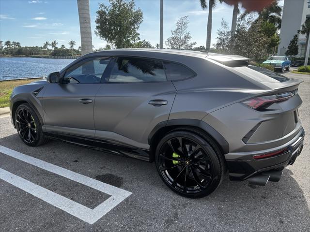 used 2021 Lamborghini Urus car, priced at $229,869