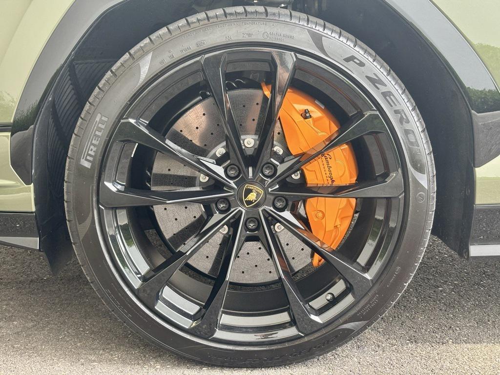 used 2024 Lamborghini Urus car, priced at $279,949