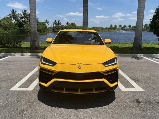 used 2022 Lamborghini Urus car, priced at $268,923