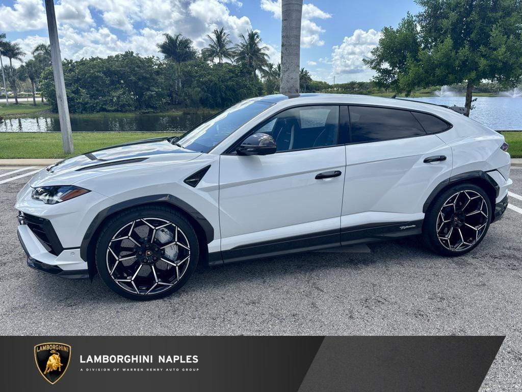 used 2023 Lamborghini Urus car, priced at $289,921