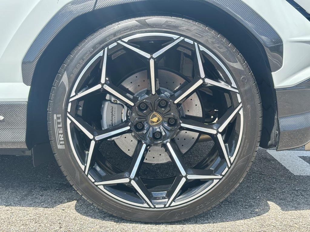 used 2023 Lamborghini Urus car, priced at $289,921