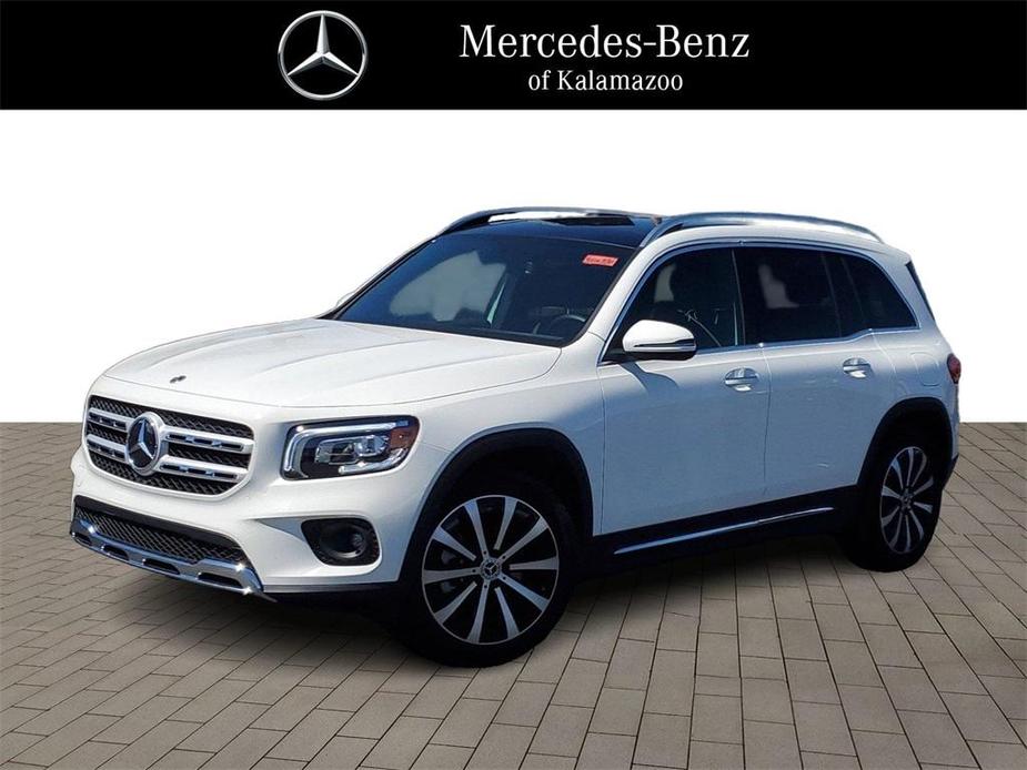 new 2023 Mercedes-Benz GLB 250 car, priced at $48,950