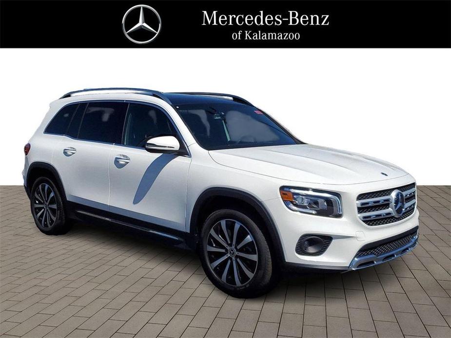 new 2023 Mercedes-Benz GLB 250 car, priced at $48,950