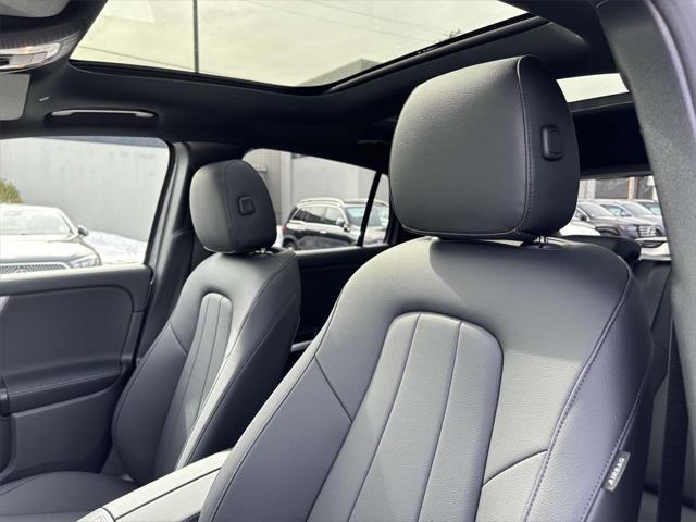 new 2025 Mercedes-Benz GLA 250 car