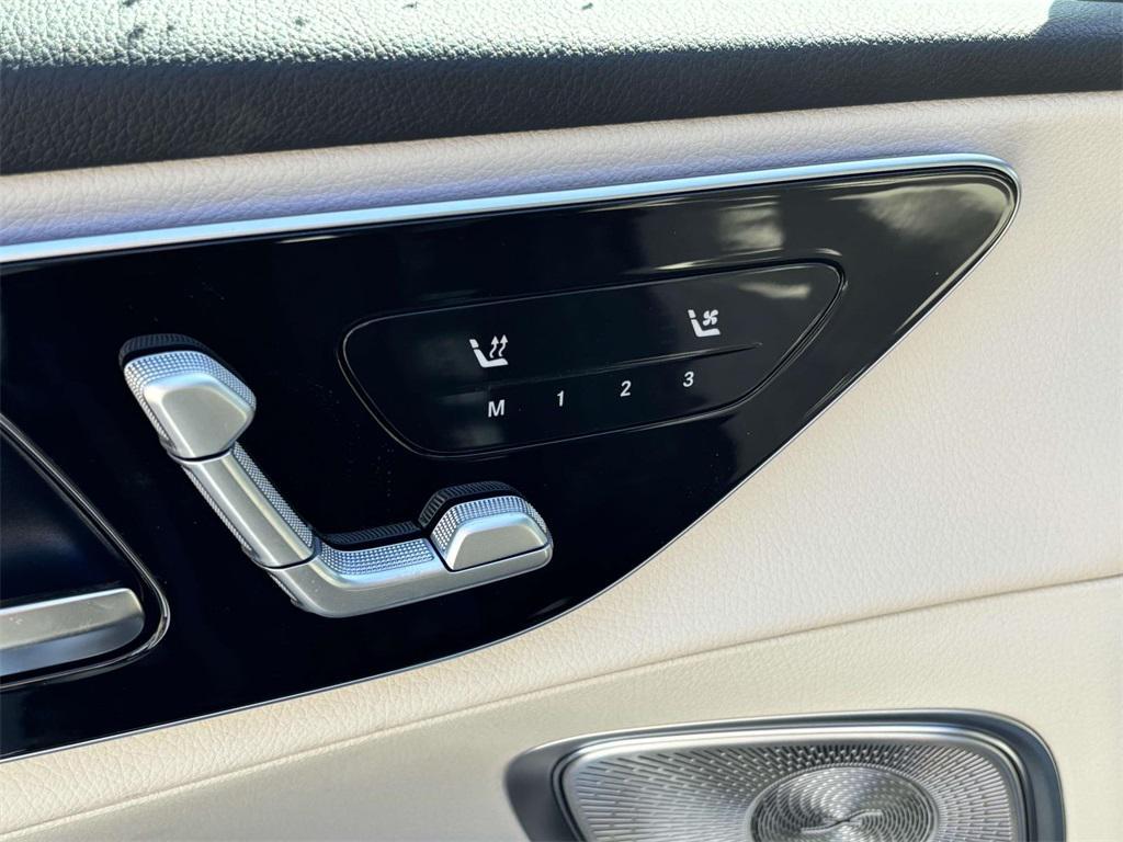 new 2025 Mercedes-Benz GLC 300 car, priced at $60,120