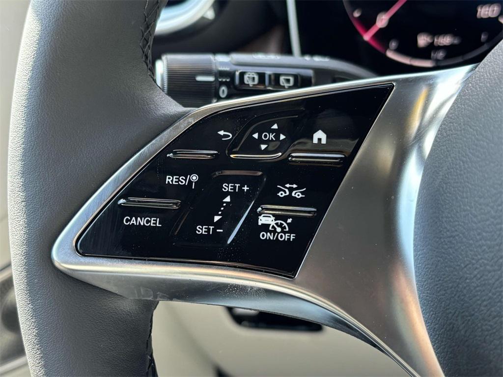 new 2025 Mercedes-Benz GLC 300 car, priced at $60,120