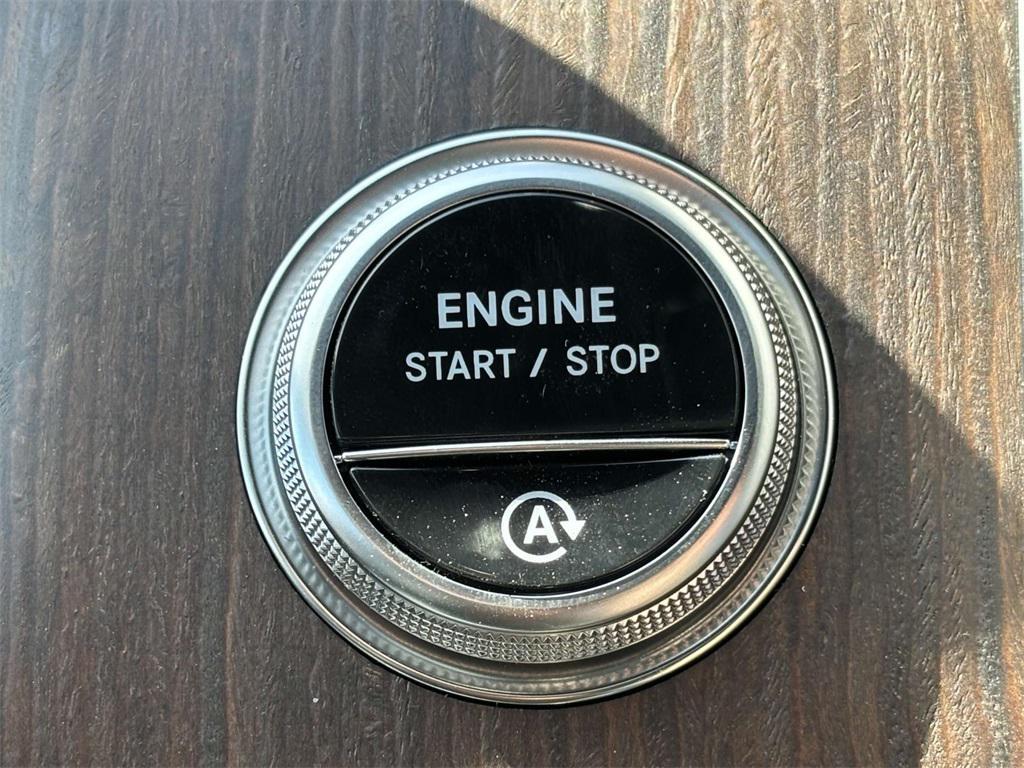 new 2025 Mercedes-Benz GLC 300 car, priced at $60,120