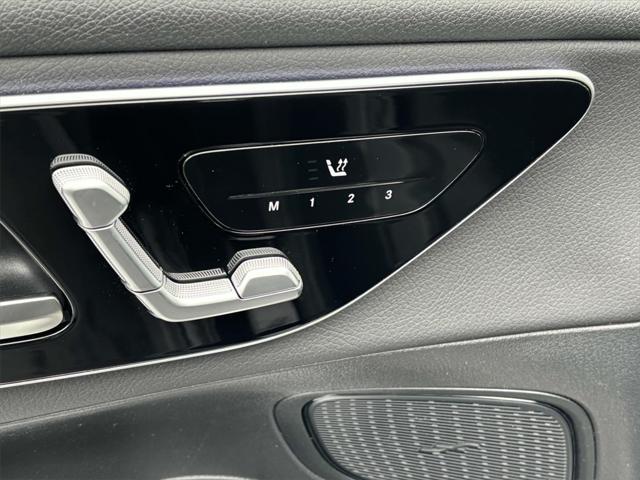 new 2025 Mercedes-Benz GLC 300 car