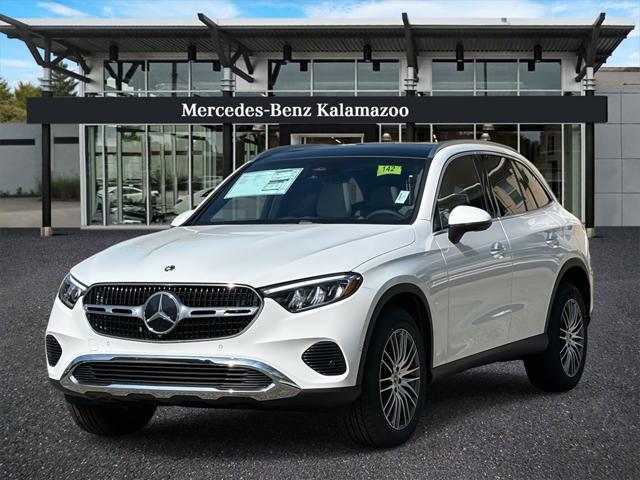 new 2025 Mercedes-Benz GLC 300 car