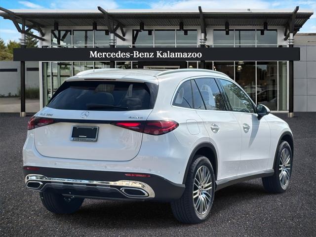 new 2025 Mercedes-Benz GLC 300 car