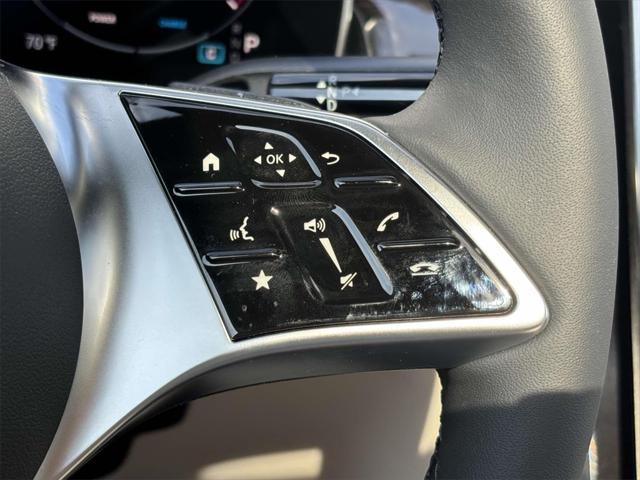 new 2025 Mercedes-Benz GLC 300 car