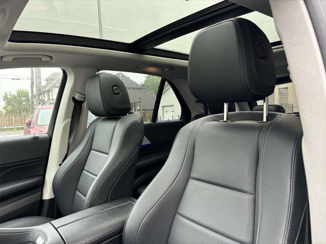 used 2023 Mercedes-Benz GLE 350 car, priced at $52,900