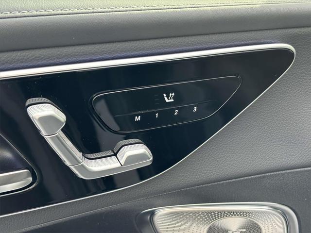 new 2025 Mercedes-Benz GLC 350e car
