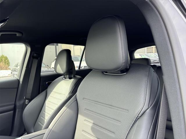 new 2025 Mercedes-Benz GLC 350e car