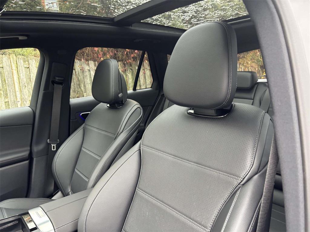 new 2026 Mercedes-Benz GLC 300 car