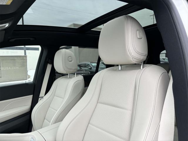 new 2025 Mercedes-Benz GLS 450 car, priced at $94,940