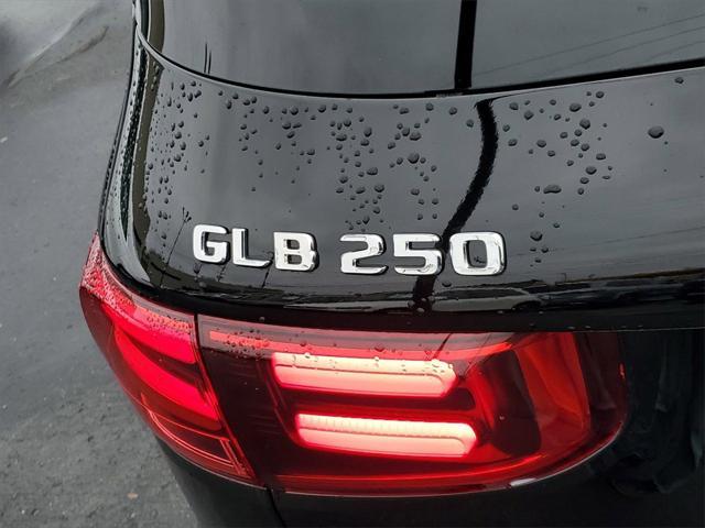 new 2025 Mercedes-Benz GLB 250 car, priced at $49,595