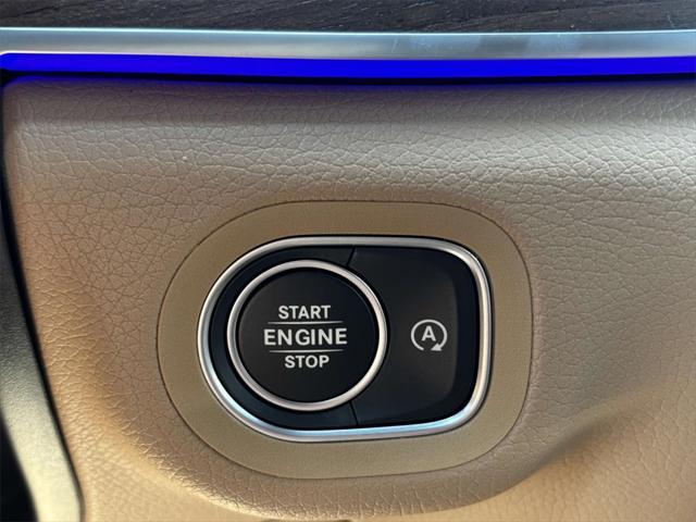new 2025 Mercedes-Benz GLS 450 car