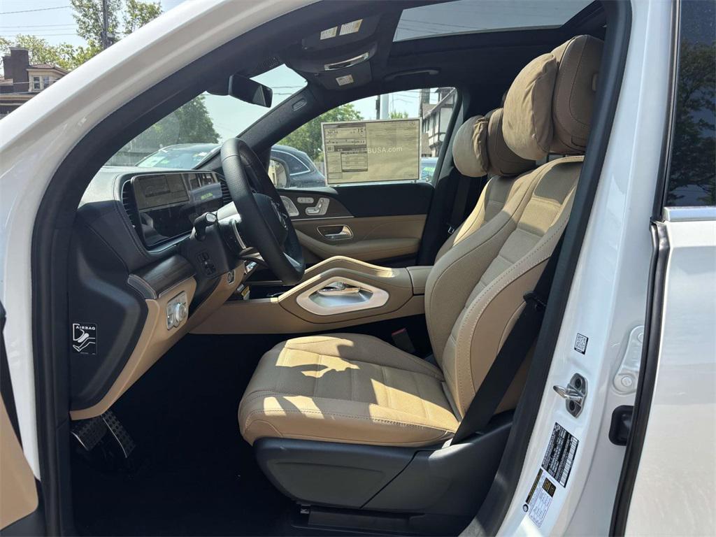 new 2025 Mercedes-Benz GLS 450 car, priced at $102,100