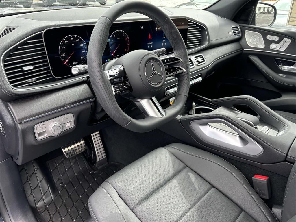 new 2025 Mercedes-Benz GLS 450 car, priced at $95,840