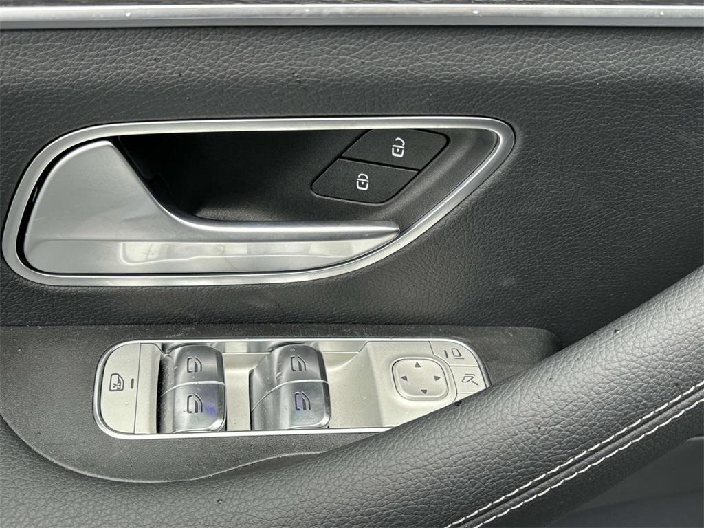 new 2025 Mercedes-Benz GLS 450 car, priced at $95,840