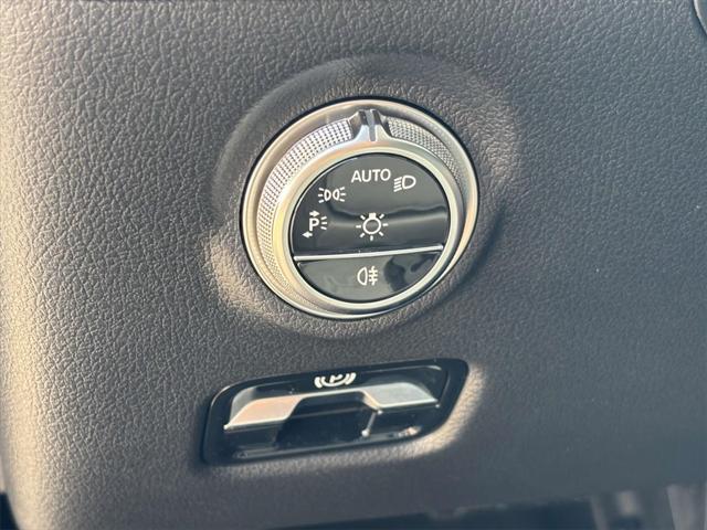 new 2025 Mercedes-Benz C-Class car
