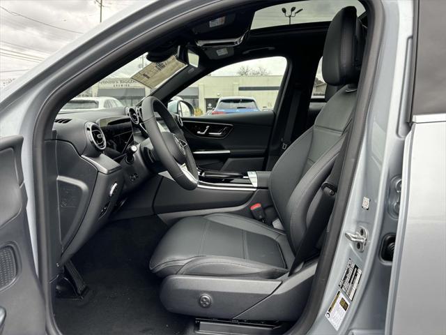 new 2025 Mercedes-Benz GLC 300 car