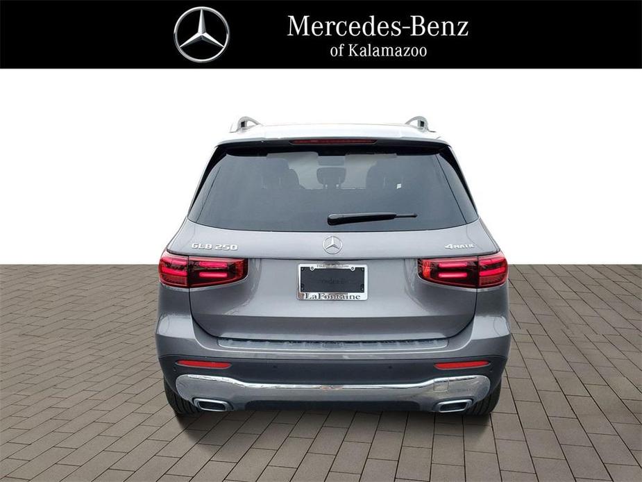 new 2024 Mercedes-Benz GLB 250 car, priced at $50,505