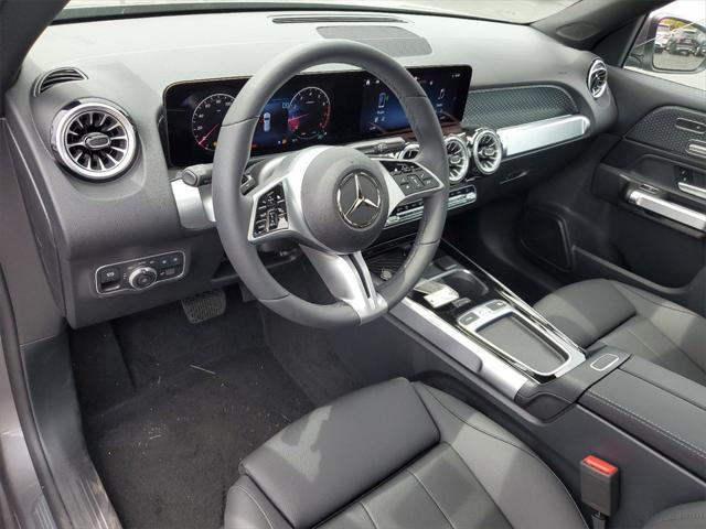 new 2024 Mercedes-Benz GLB 250 car