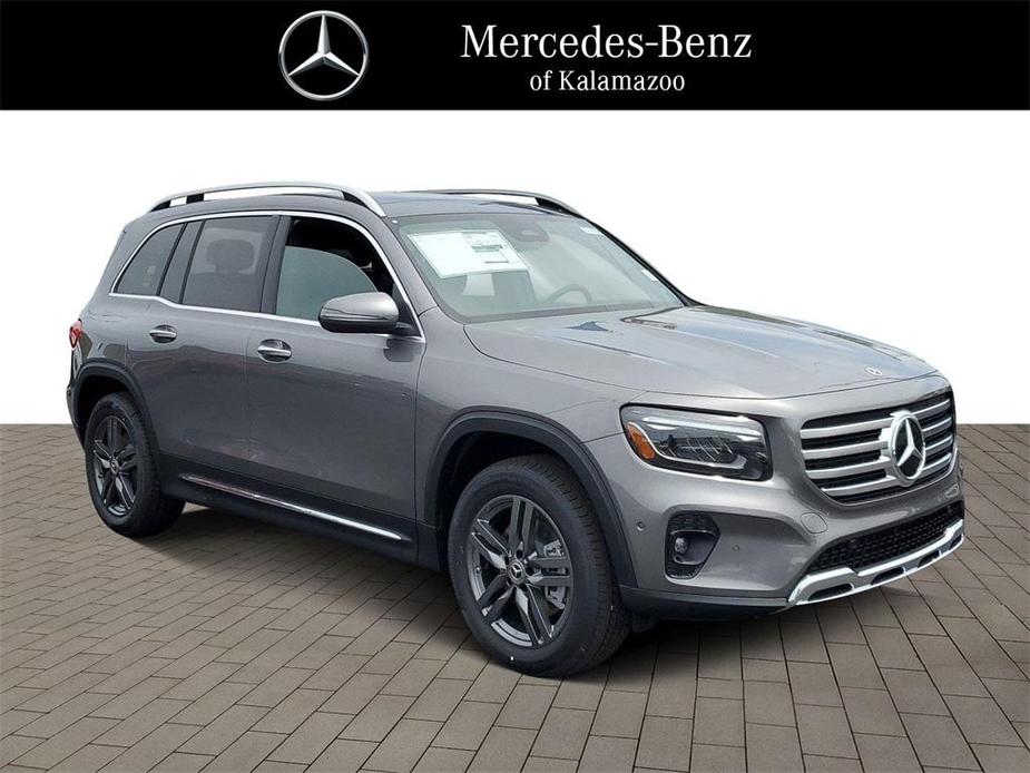 new 2024 Mercedes-Benz GLB 250 car, priced at $50,505