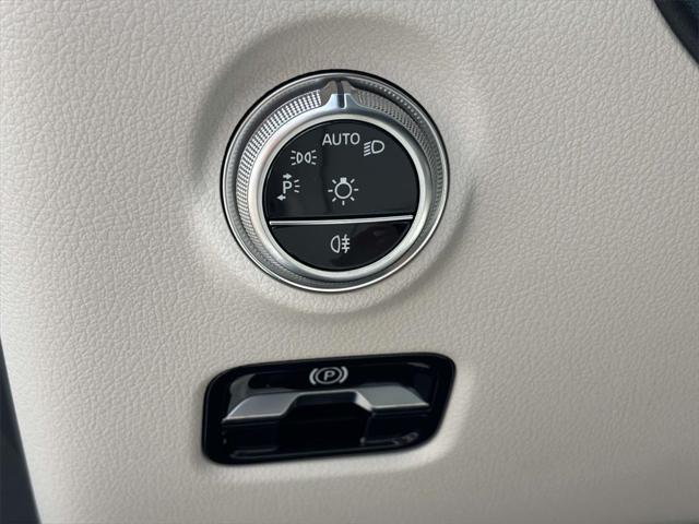 new 2025 Mercedes-Benz C-Class car