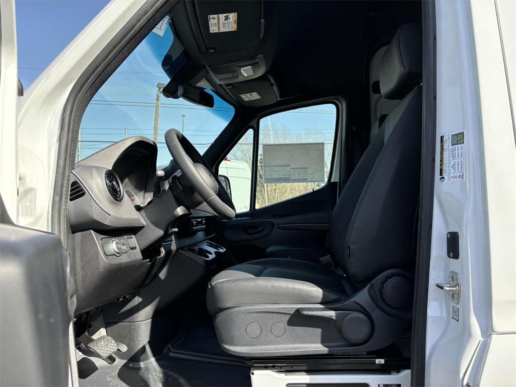 new 2025 Mercedes-Benz Sprinter 2500 car, priced at $61,422