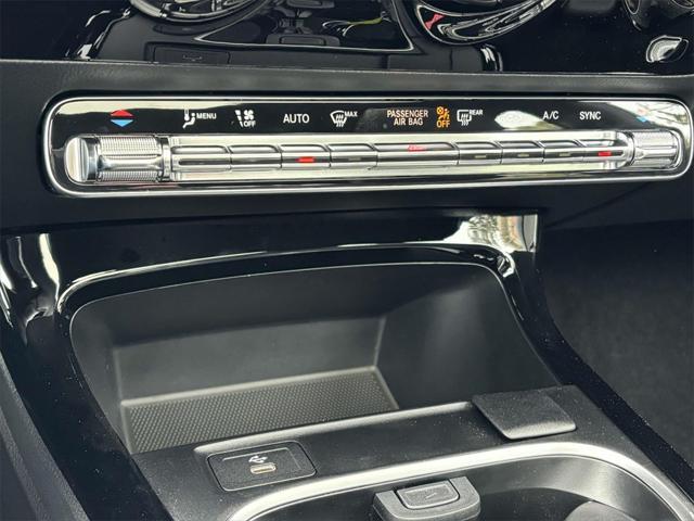 new 2025 Mercedes-Benz CLA 250 car