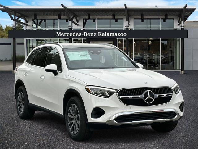 new 2025 Mercedes-Benz GLC 300 car