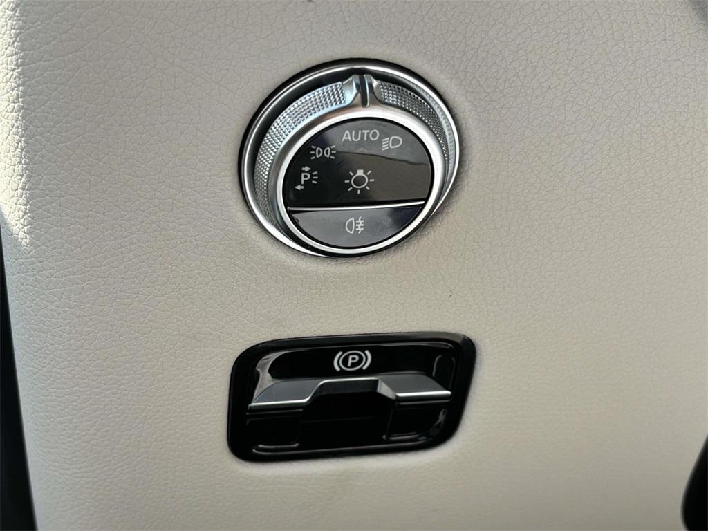used 2025 Mercedes-Benz GLC 300 car, priced at $52,220
