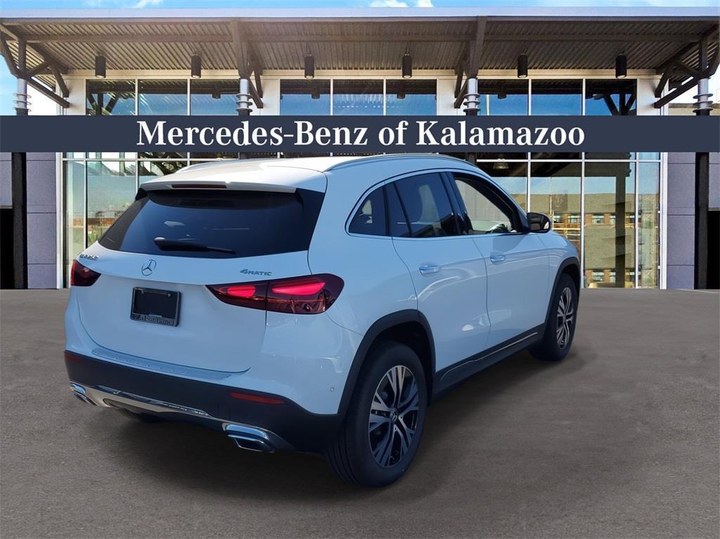 new 2025 Mercedes-Benz GLA 250 car, priced at $47,295