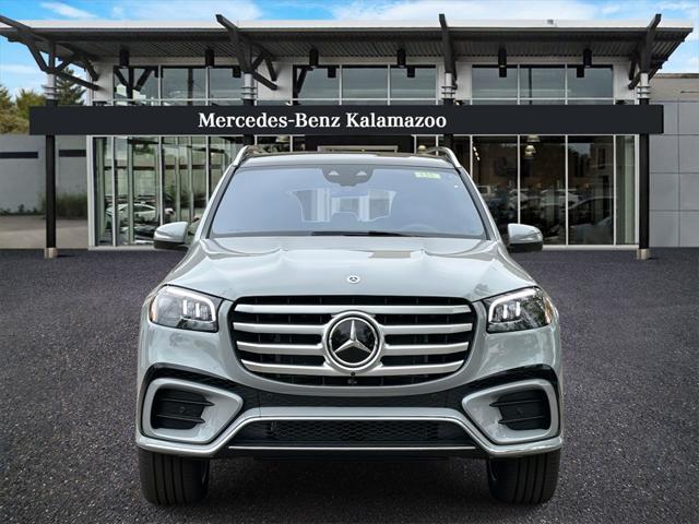new 2025 Mercedes-Benz GLS 580 car