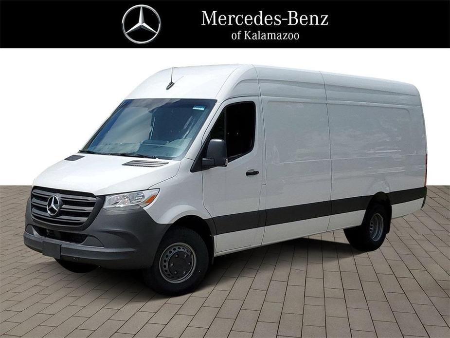 new 2024 Mercedes-Benz Sprinter 3500 car, priced at $71,458