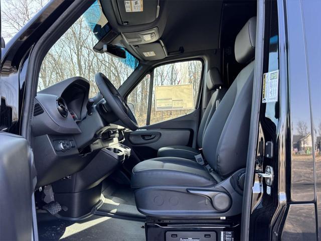 new 2025 Mercedes-Benz Sprinter 2500 car