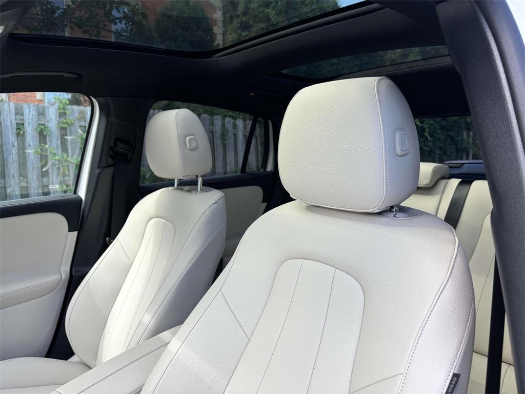 new 2026 Mercedes-Benz GLA 250 car