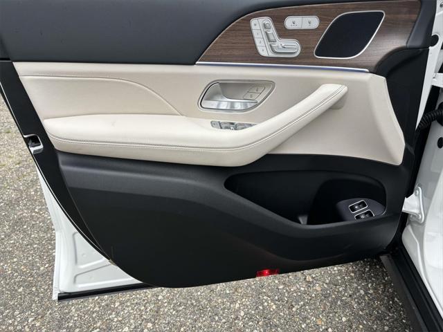 new 2025 Mercedes-Benz GLE 450e car